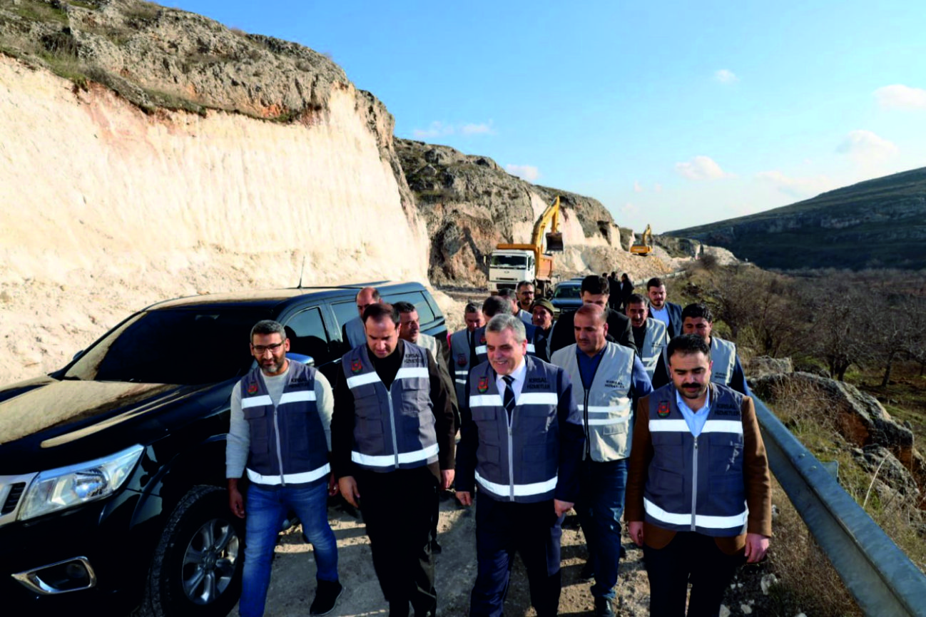 Şanlıurfa Büyükşehir Belediyesinden 7 Mahalleyi Kapsayan Yol Çalışması