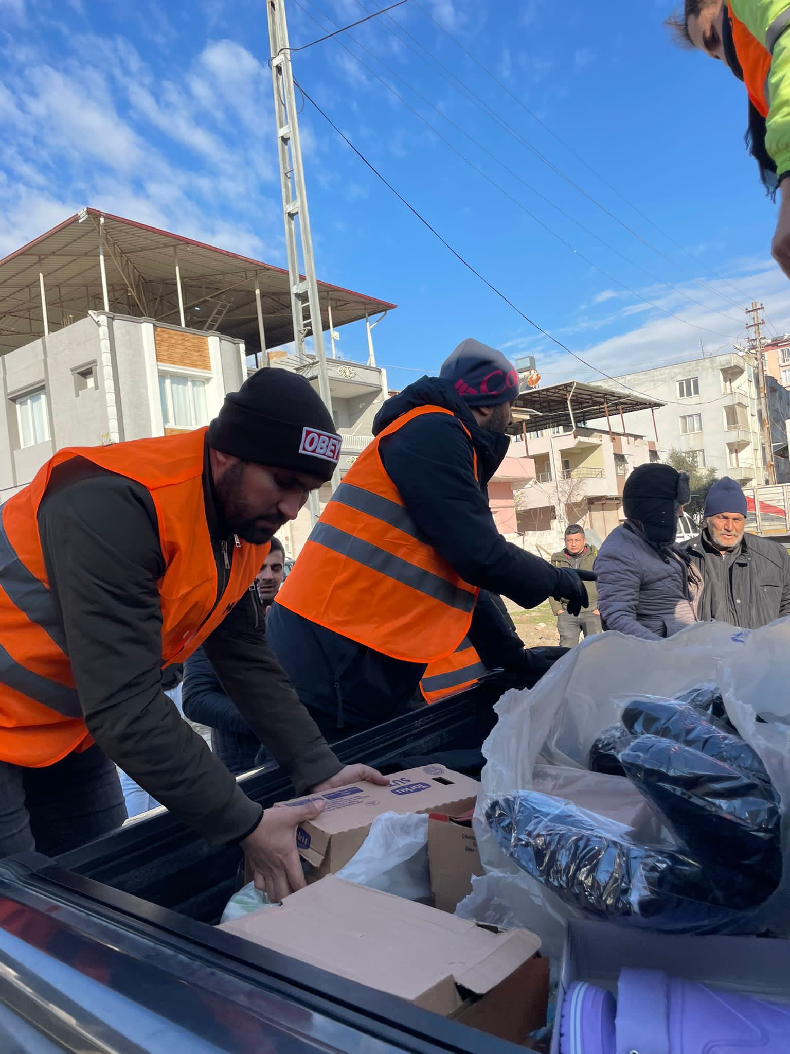 MÜSİAD DEPREM BÖLGESİNDE KONTEYNER KENT KURUYOR