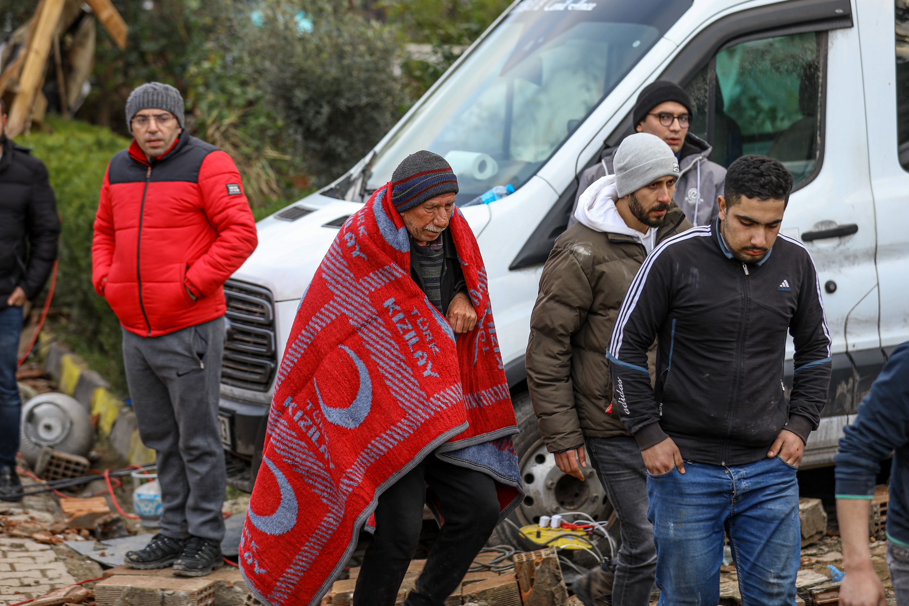 KIZILAY’IN AFET BÖLGELERİNDEKİ YARDIM ÇALIŞMALARI