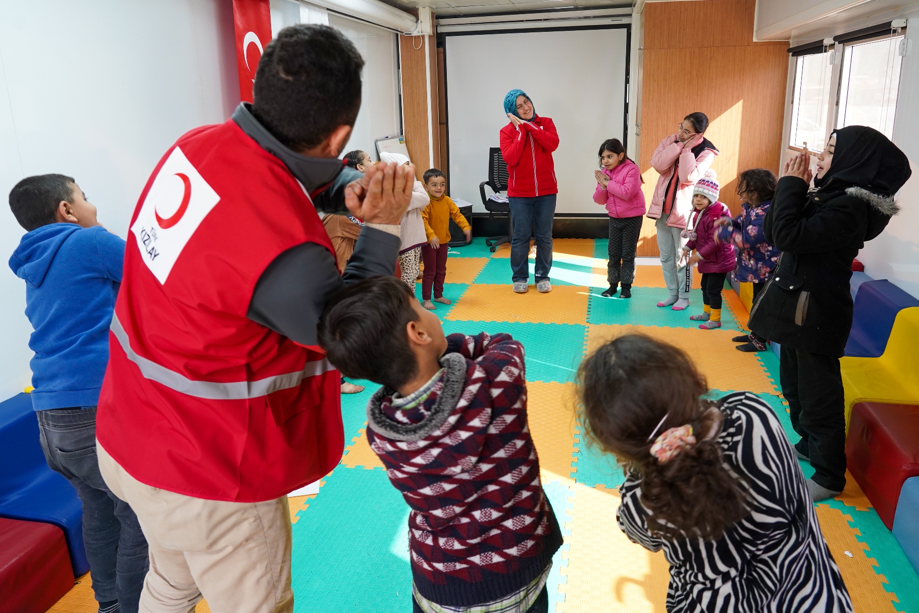 KIZILAY’IN AFET BÖLGELERİNDEKİ BESLENME ÇALIŞMALARI