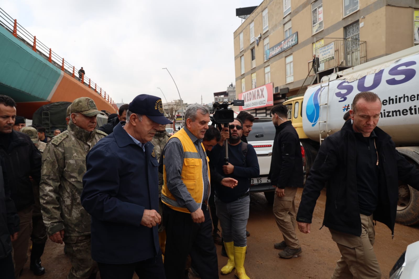 BAKAN AKAR ŞANLIURFA’DA İNCELEMELERDE BULUNDU