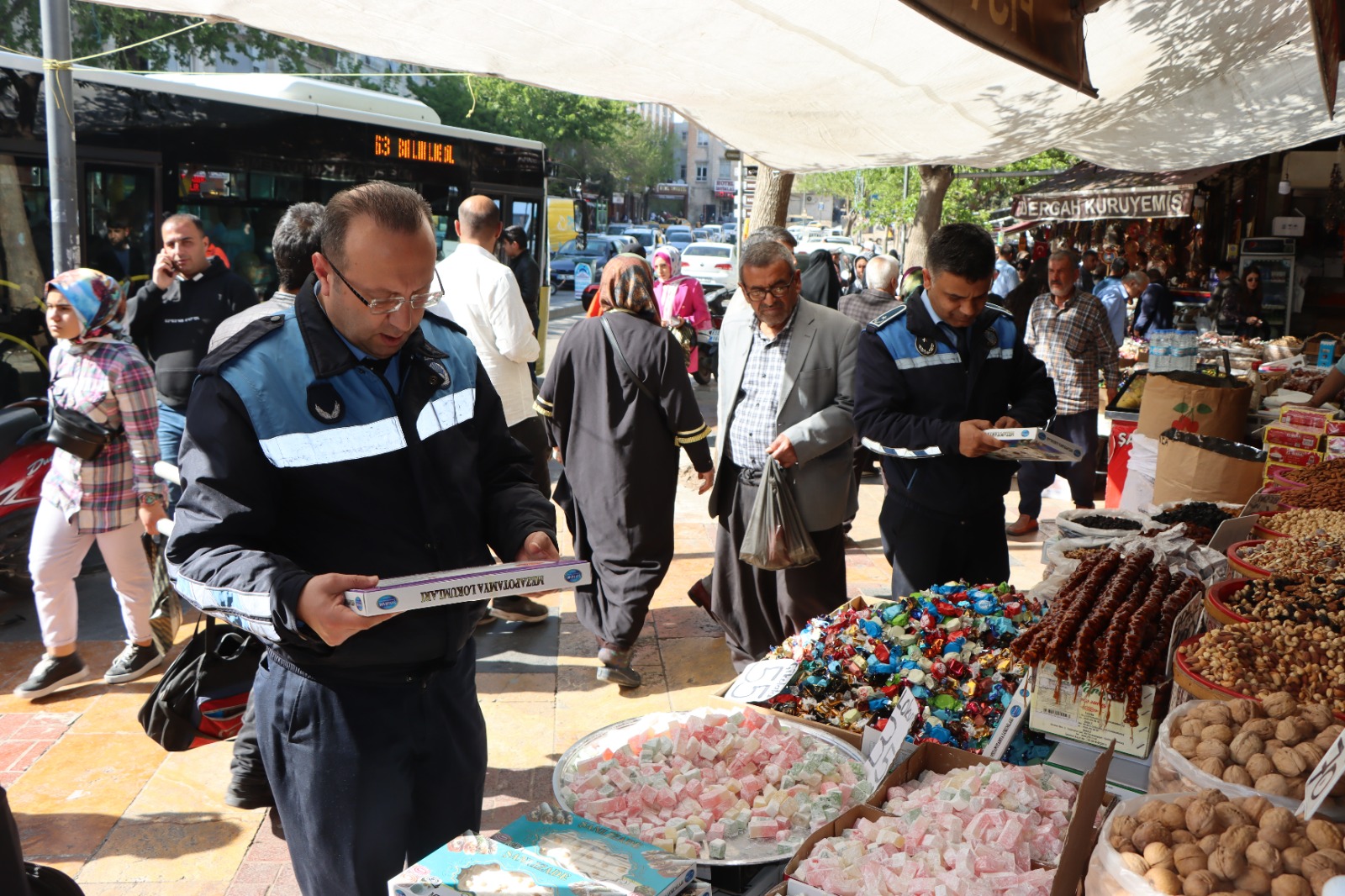 ŞANLIURFA BÜYÜKŞEHİR ZABITA’DAN LOKUM OPERASYONU