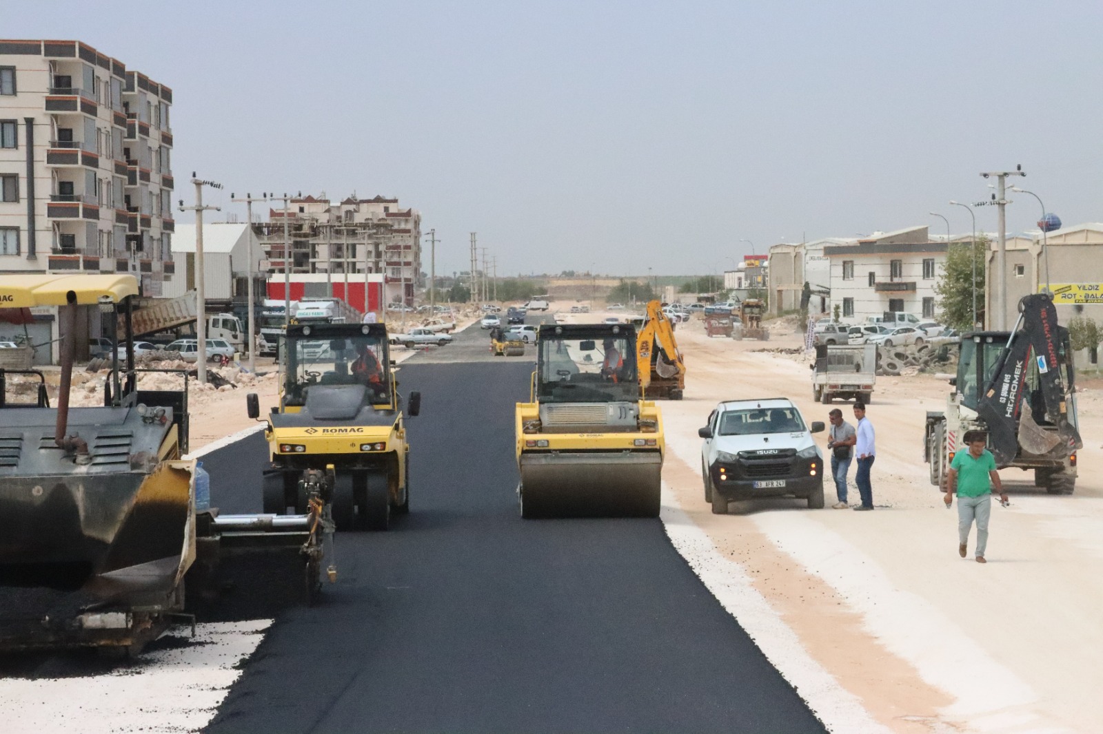 ŞANLIURFA BÜYÜKŞEHİR’DEN VİRANŞEHİR’DE ASFALT ATAĞI