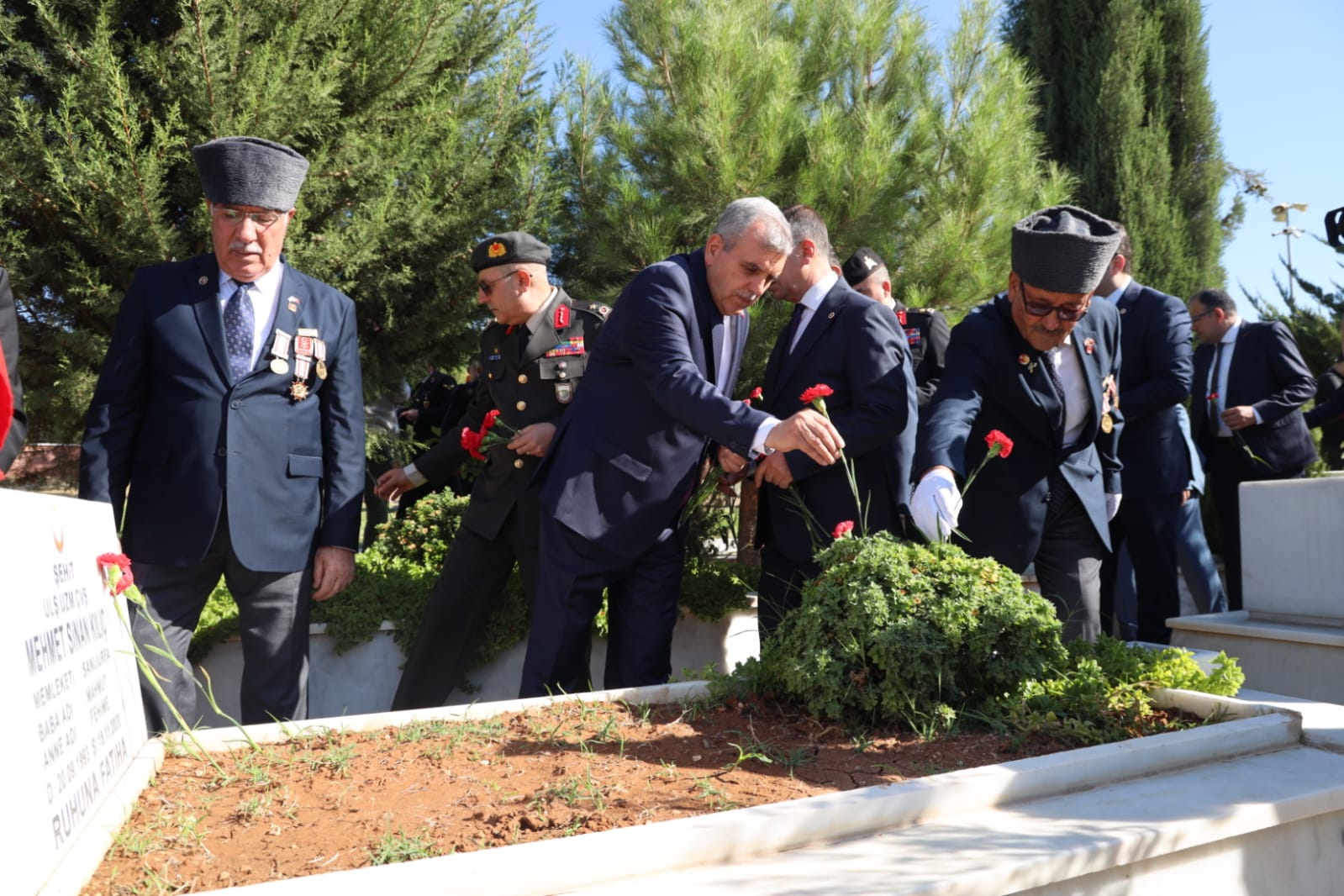 BAŞKAN BEYAZGÜL; ‘’DÜN OLDUĞU GİBİ BU GÜNDE MİLLİ DEĞERLERİMİZE SAHİP ÇIKIYORUZ’