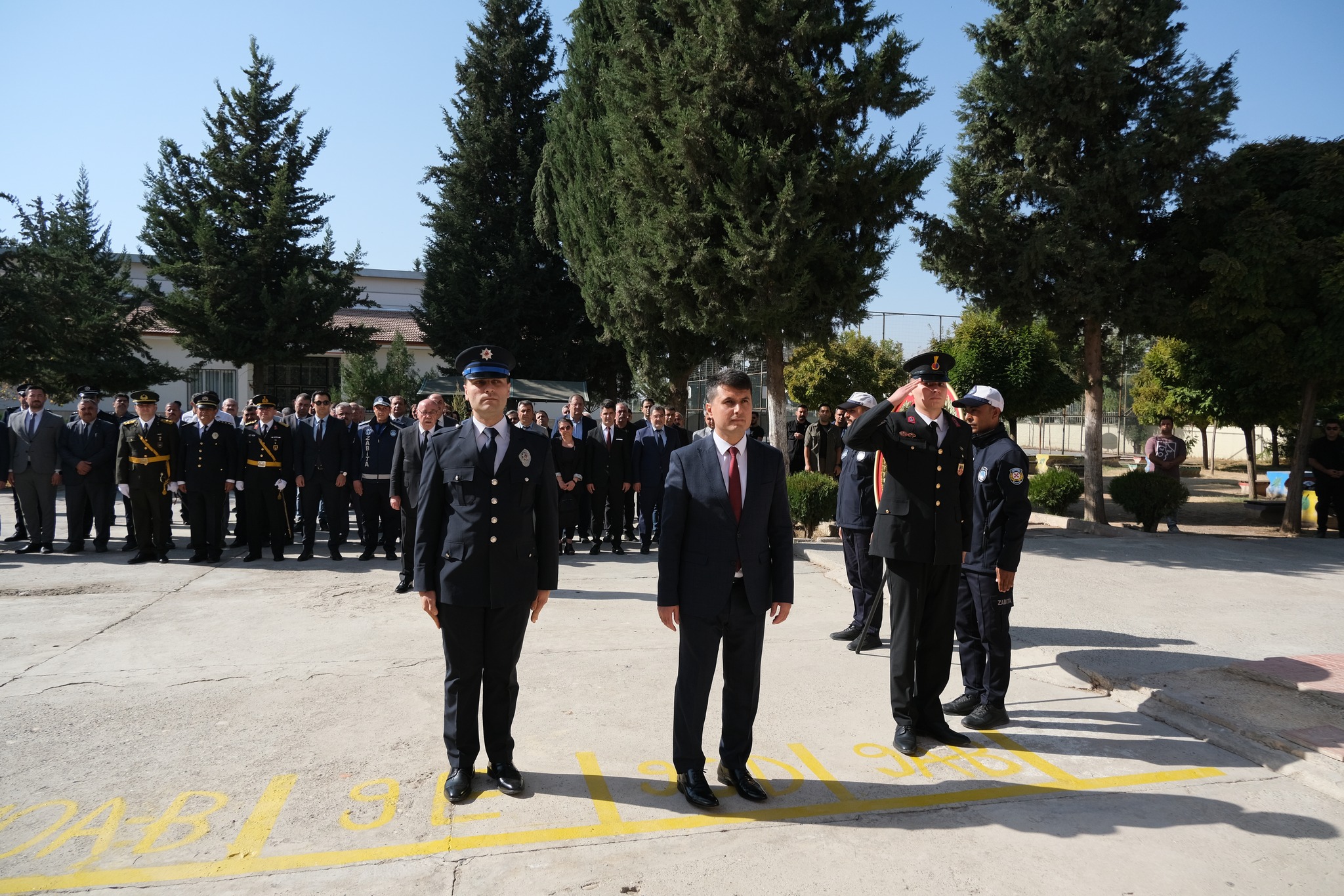 Birecik’te 29 Ekim Cumhuriyet Bayramı Çelenk Sunma Töreni Düzenlendi