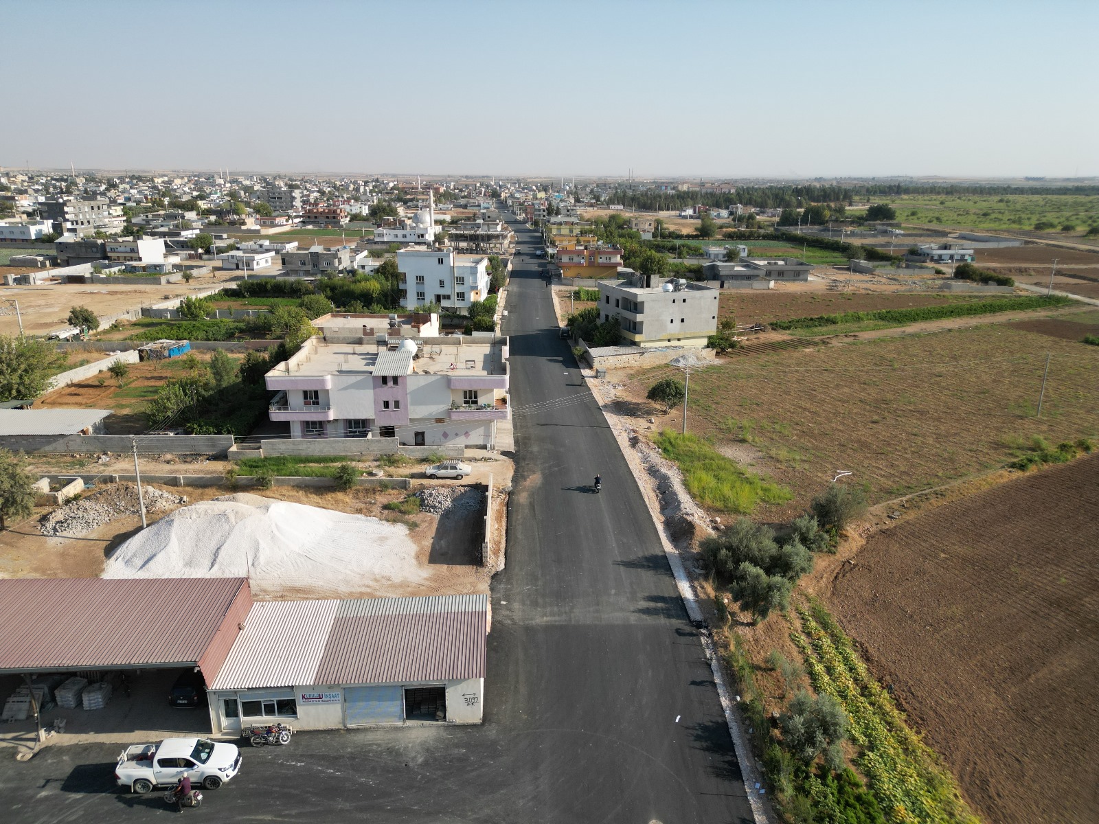 ŞANLIURFA BÜYÜKŞEHİR’DEN CEYLANPINAR’DA ASFALT ATAĞI