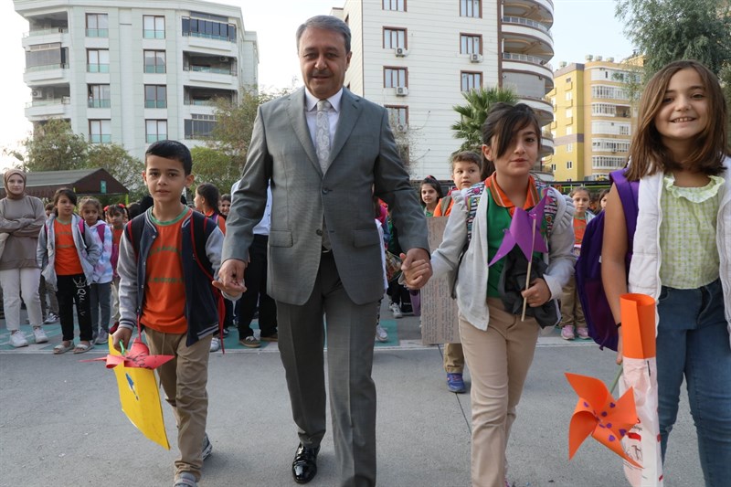 ŞANLIURFA VALİSİ ŞILDAK: “EĞİTİMİN HER YÖNÜYLE GELİŞMESİ İÇİN ÇALIŞIYORUZ”