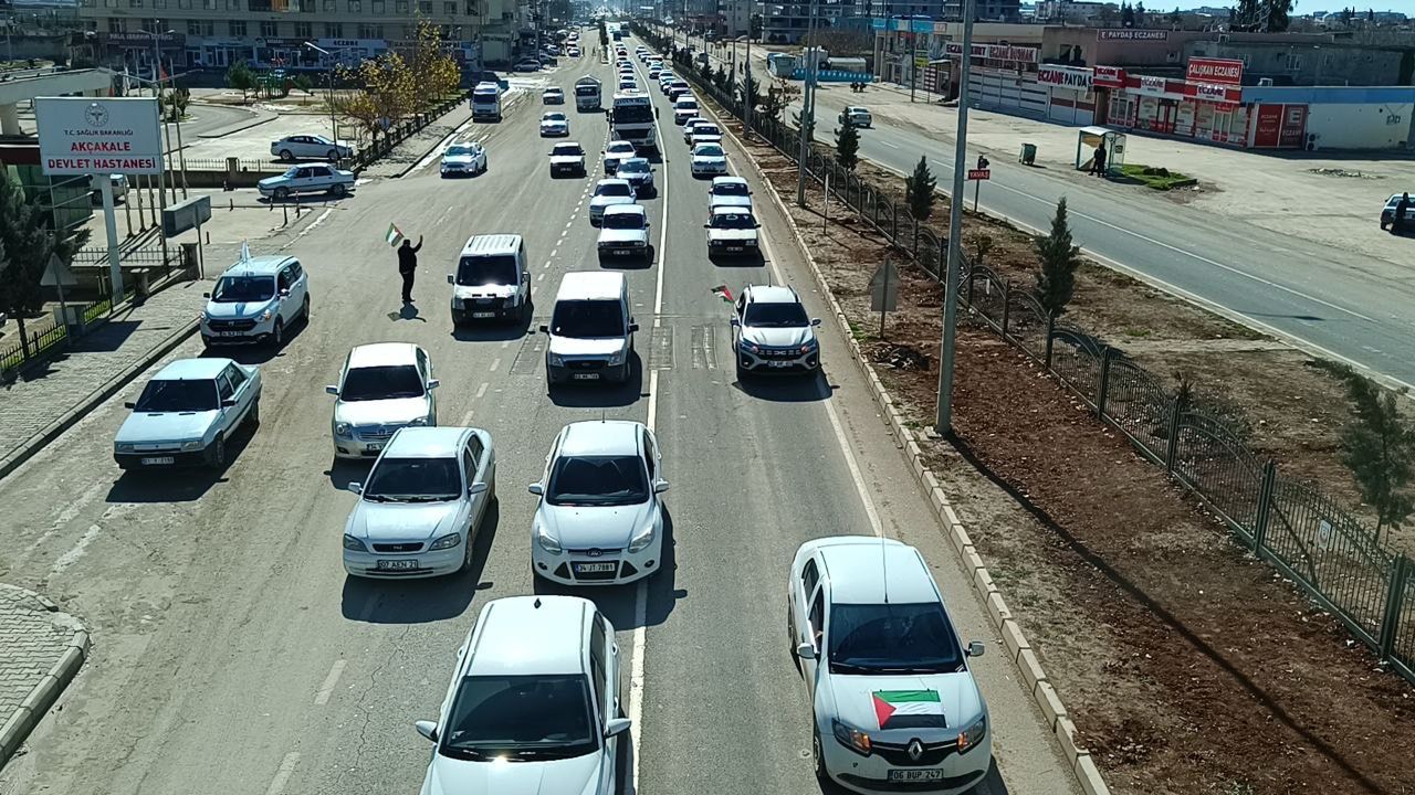 Şanlıurfa Akçakale İHH’dan ;Gazze’de yaşanan  ,Filistinlileri aç bırakarak yapılan züme dikkat çekmek İçin “Araç Konvoyu” düzenlendi.