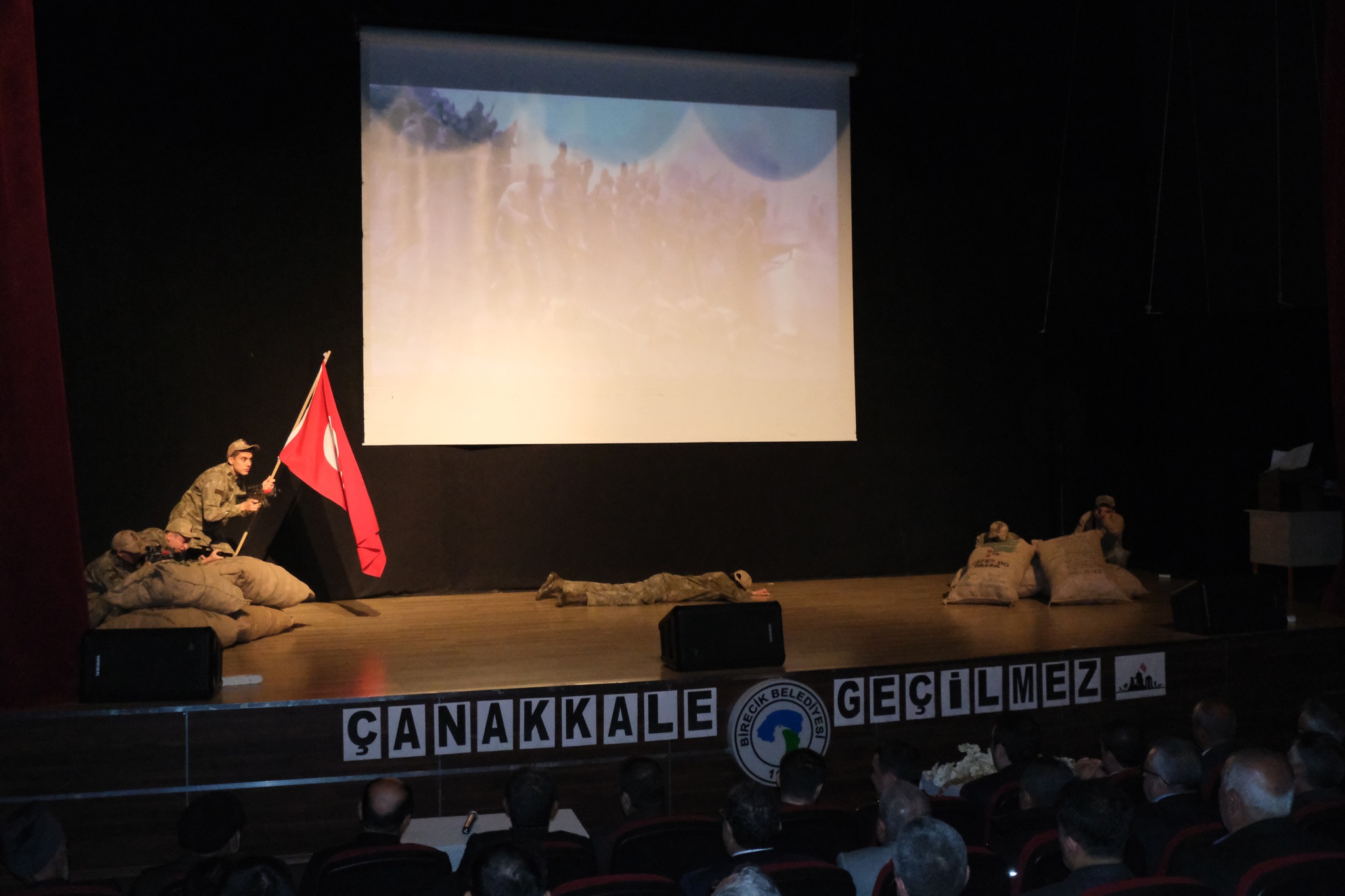 Birecik’te 18 Mart Şehitler Günü ve Çanakkale Zaferi’nin 109. Yıldönümü Programı Düzenlendi