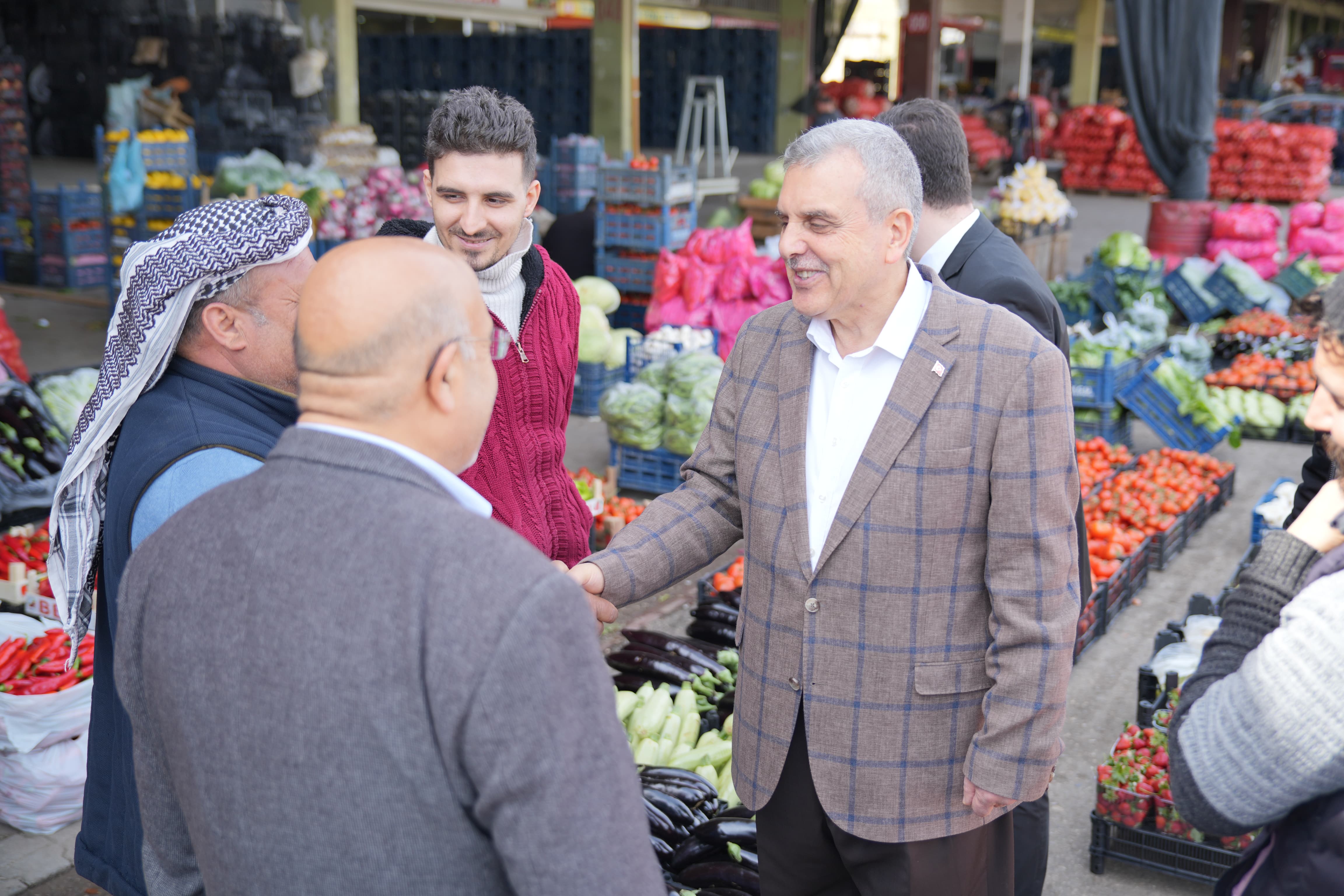 CUMHUR İTTİFAKI’NIN YÜZ AK’I BEYAZGÜL, KENTTE SIKILMADIK EL BIRAKMIYOR