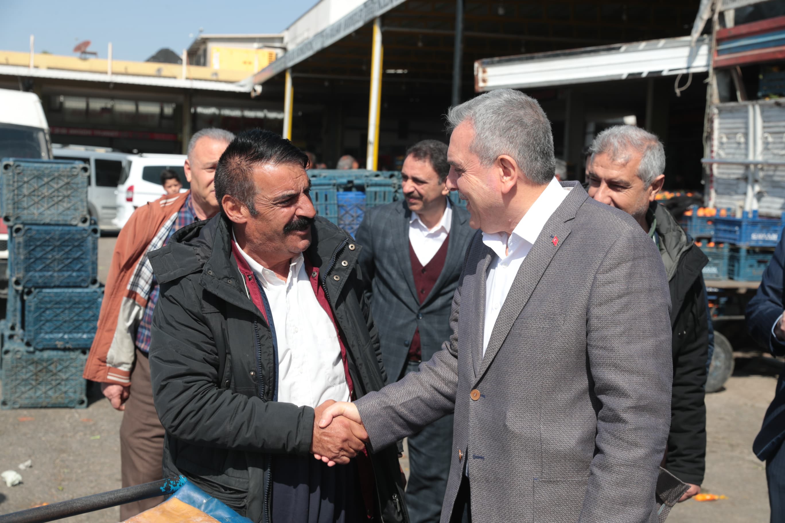 ŞUTİM ESNAFINDAN BAŞKAN BEYAZGÜL’E TAM DESTEK