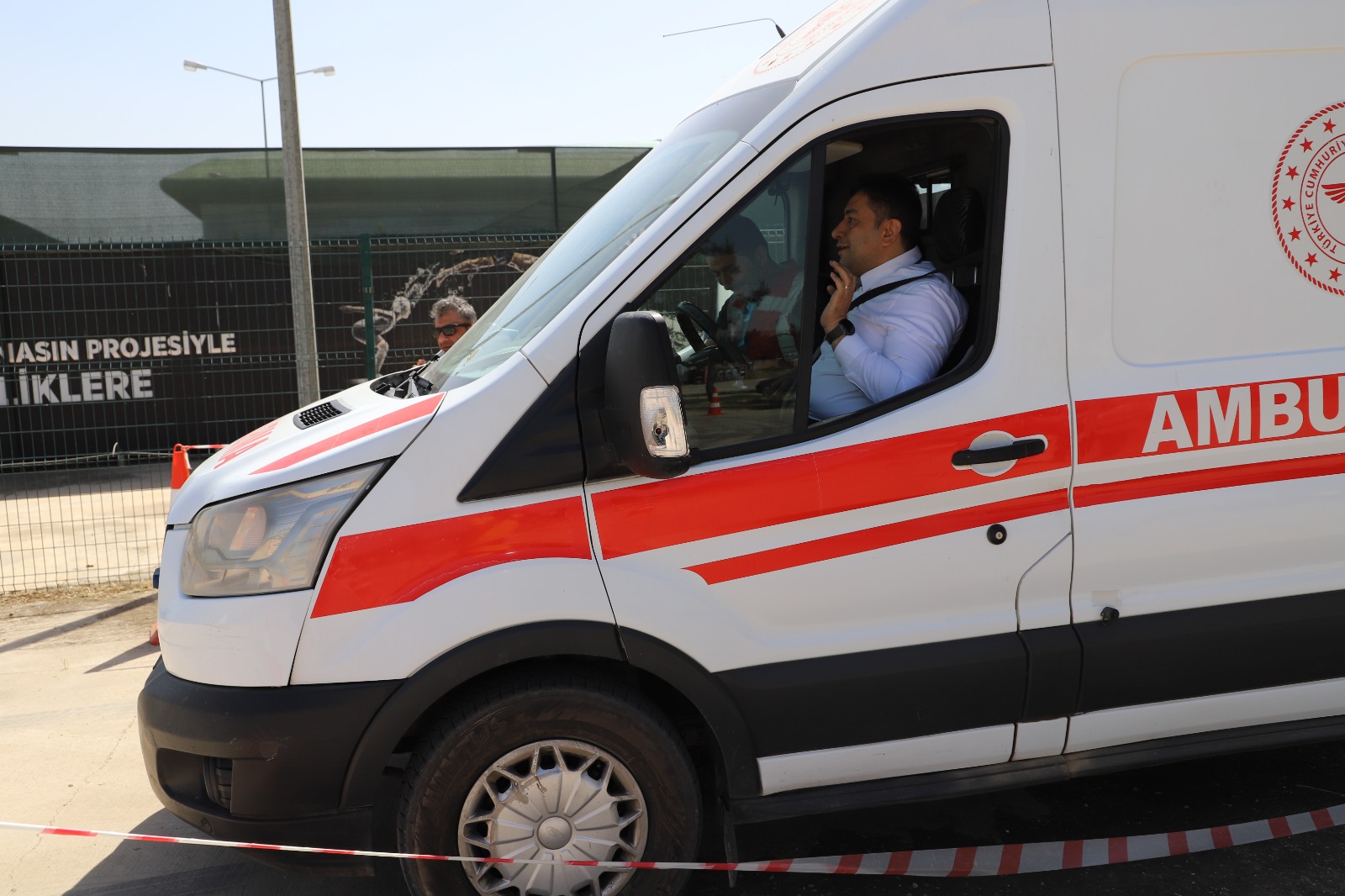 İl Sağlık Müdürü Solmaz Ambulans Kullandı.