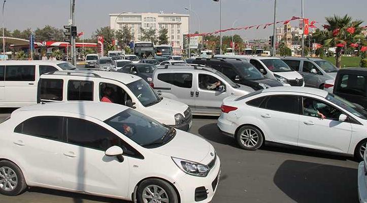 Şanlıurfa’da trafiğe kayıtlı araç sayısı mart ayı sonu itibarıyla 303 bin 786 oldu.