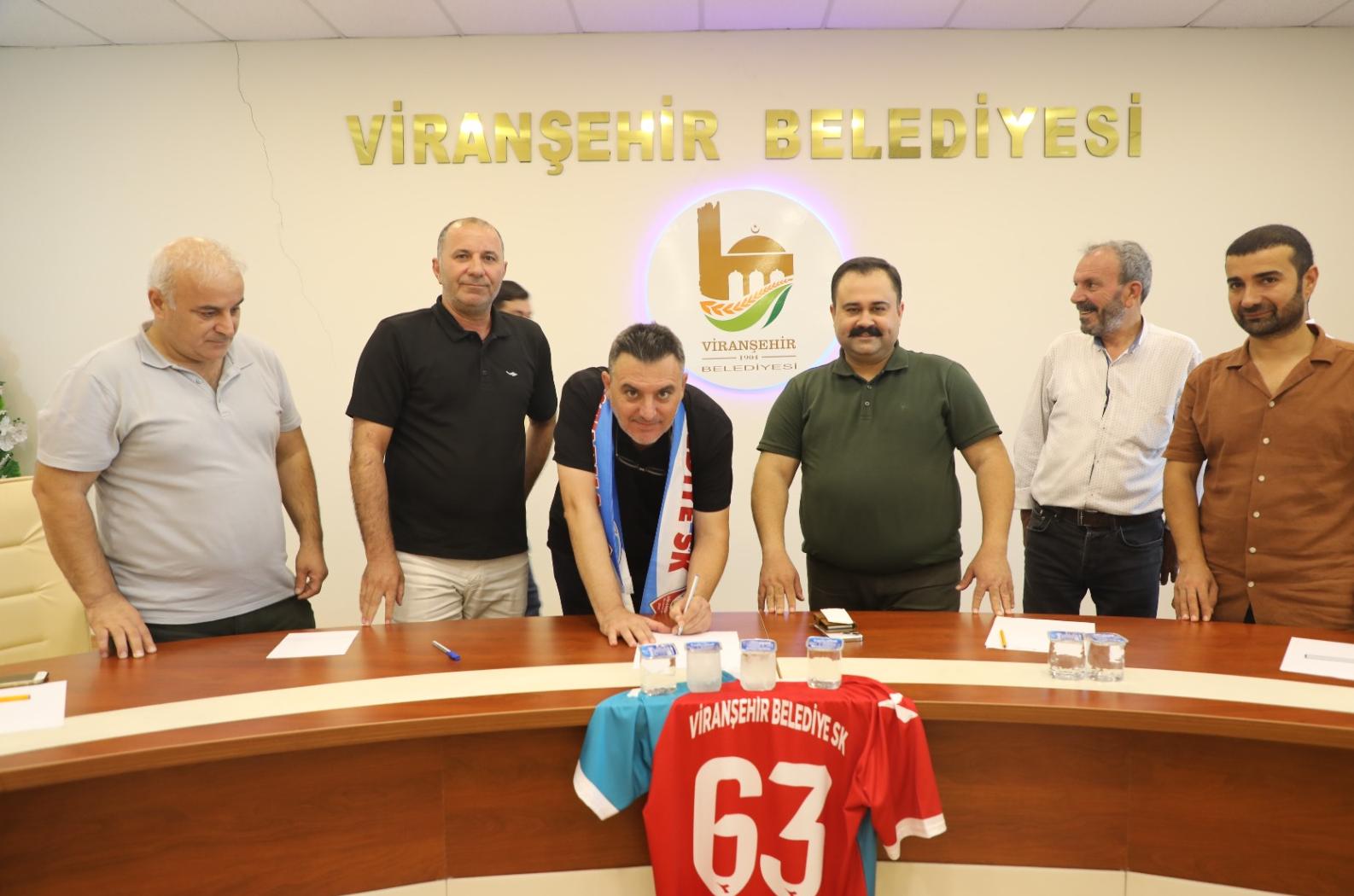 VİRANŞEHİR BELEDİYESPOR’UN YENİ TEKNİK DİREKTÖRÜ BELLİ OLDU