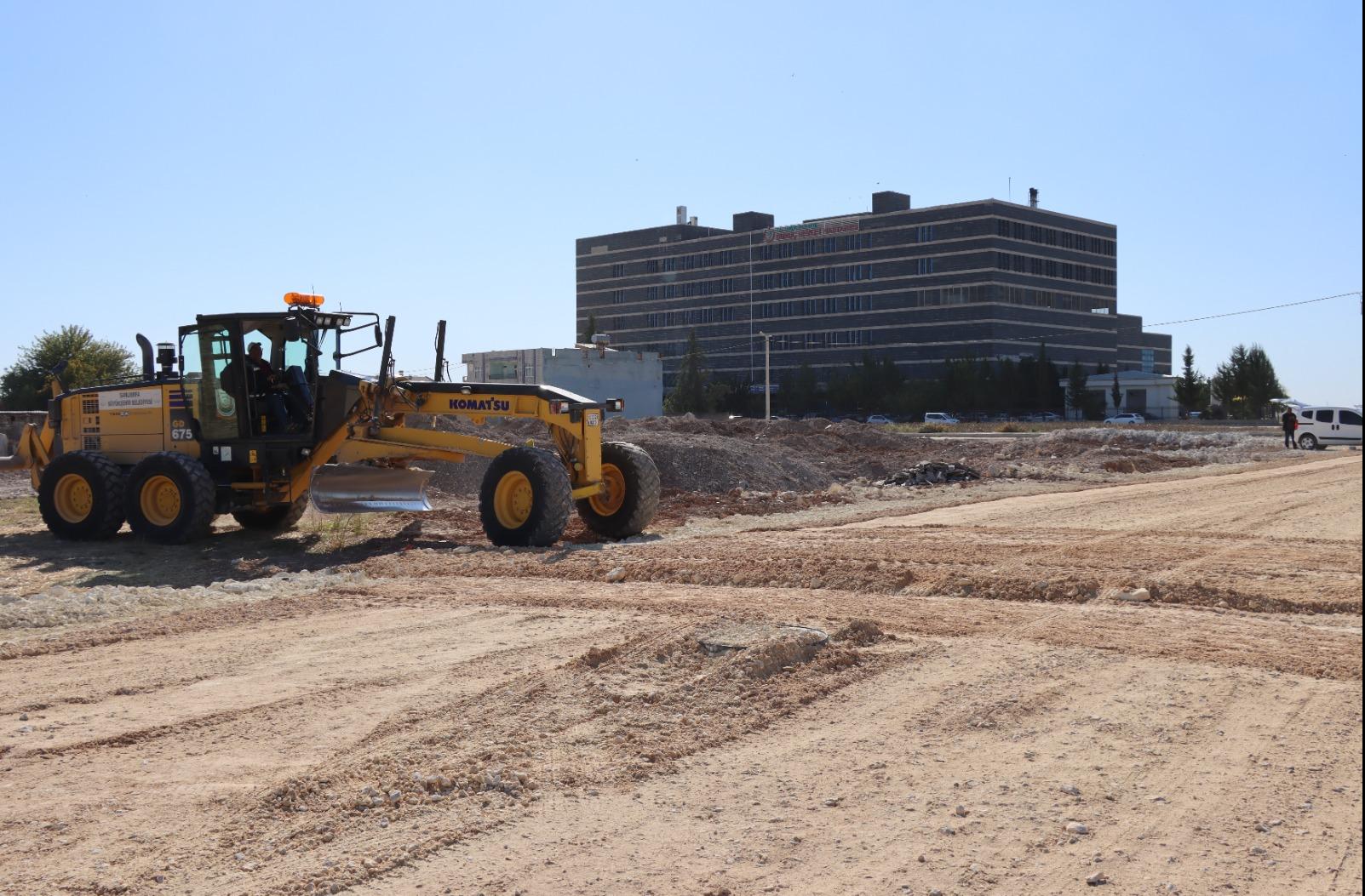 ŞANLIURFA BÜYÜKŞEHİR BELEDİYESİ, SURUÇ İLÇESİ’NDE ÜSTYAPI ÇALIŞMALARINA DEVAM EDİYOR