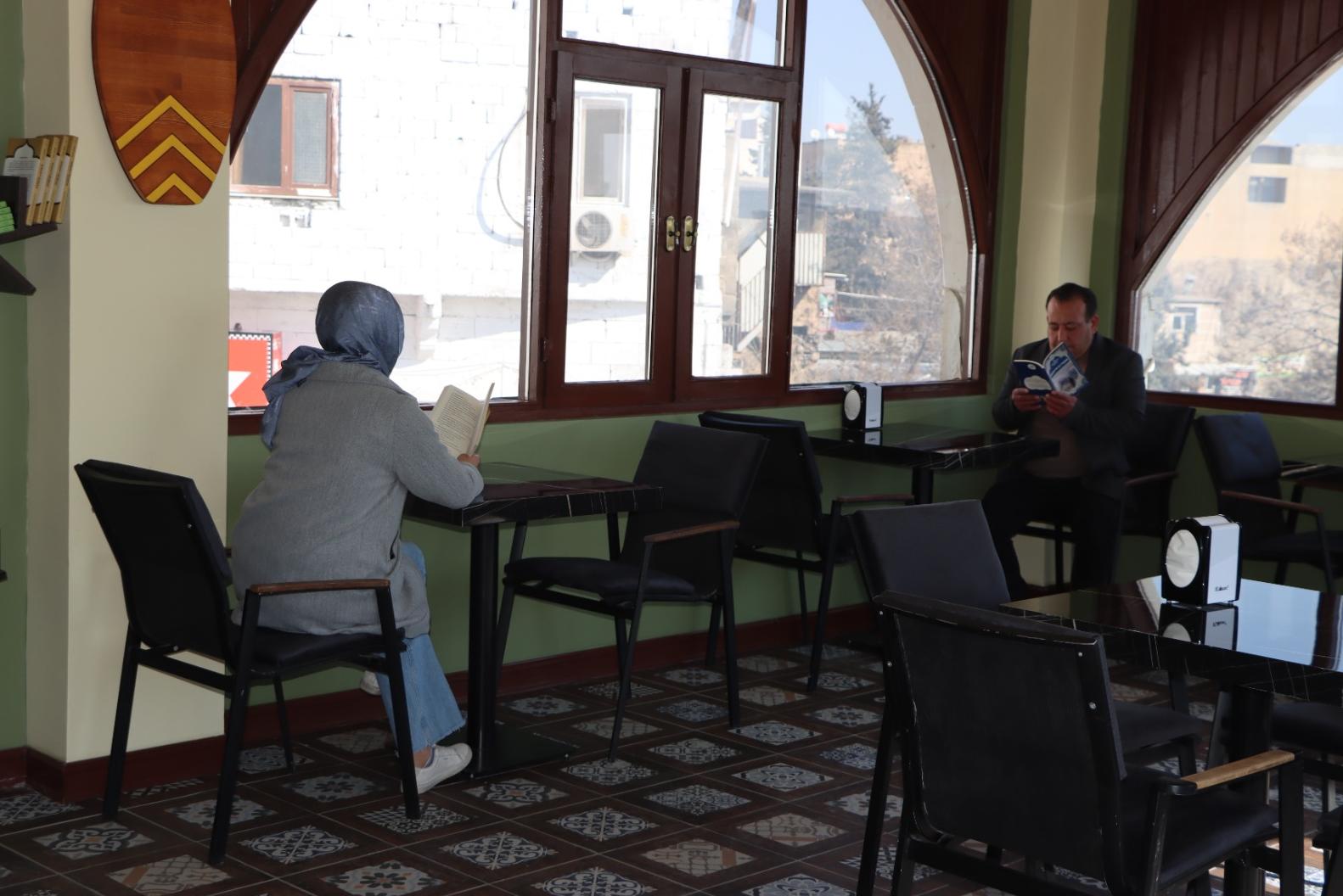 ŞANLIURFA BÜYÜKŞEHİR BELEDİYESİ’NDEN GENÇLERE YENİ BİR PROJE: KİTAP KAFE