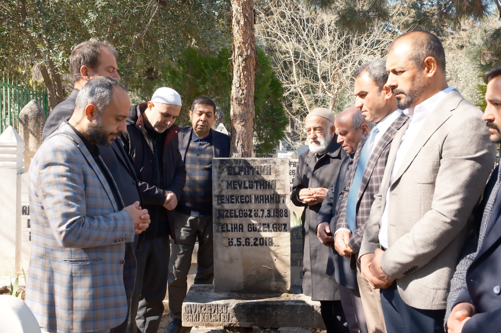 GAZELHAN TENEKECİ MAHMUT MEZARI BAŞINDA ANILDI